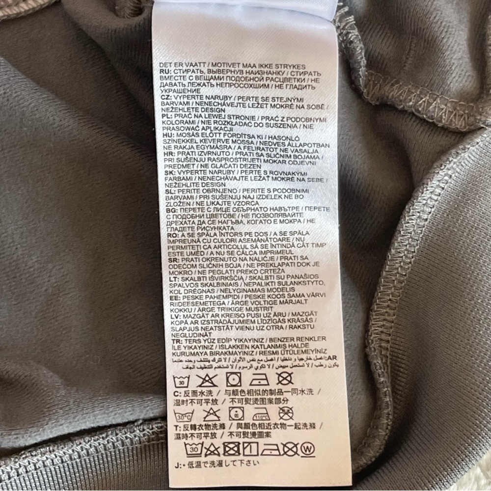 Nike Gray and Black Camo Baby Jacket with Orang Logo Size 18 Month Old - Picture 8 of 8